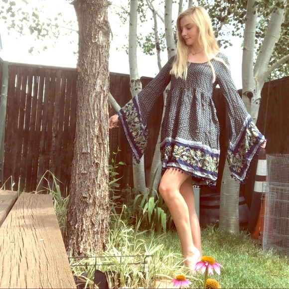 Hippie Bell-Sleeve Dress - Picture 1 of 3